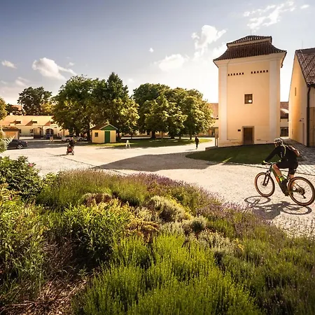 Panský Dvůr Bed & Breakfast Telč