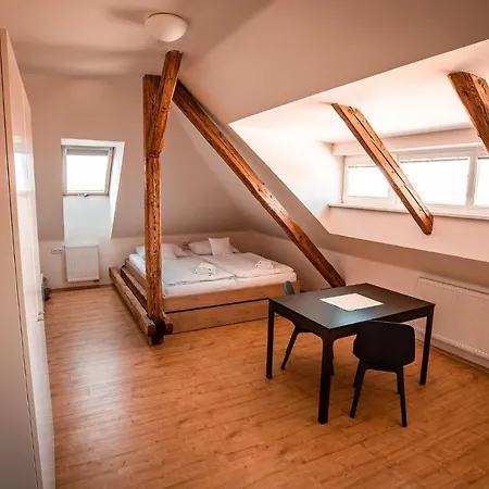 فندق مبيت وإفطار Pansky Dvur 3*